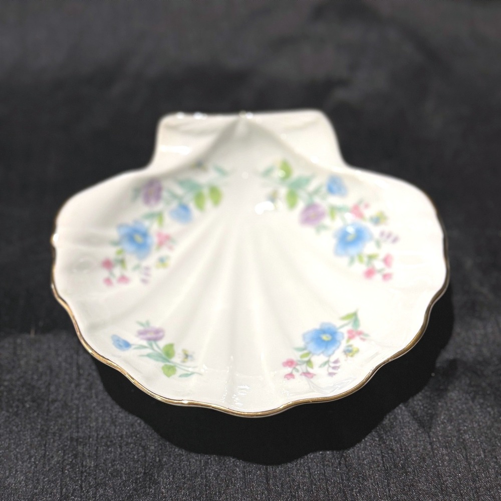 Vintage Lefton Floral Scallop Shell Porcelain Trinket Dish Gold Rim